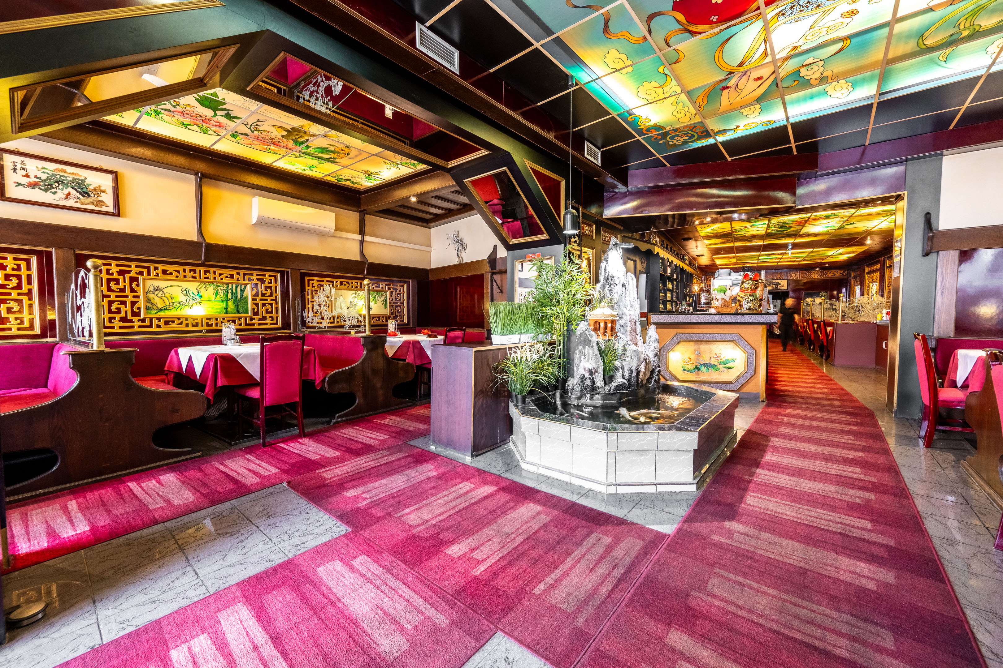 Jasmin Restaurant Interior